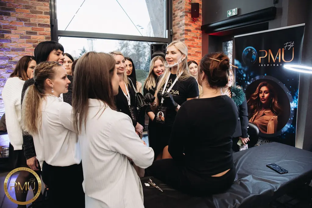 Anastasiia Zolotova teaching permanent makeup — 9 of 20