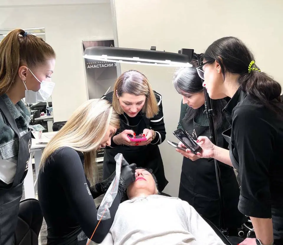 Anastasiia Zolotova teaching permanent makeup — 12 of 20